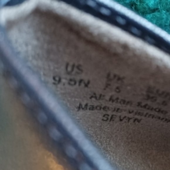 NWOT Life Stride Navy Blue Sevyn Pump Size 9.5N - Picture 7 of 7